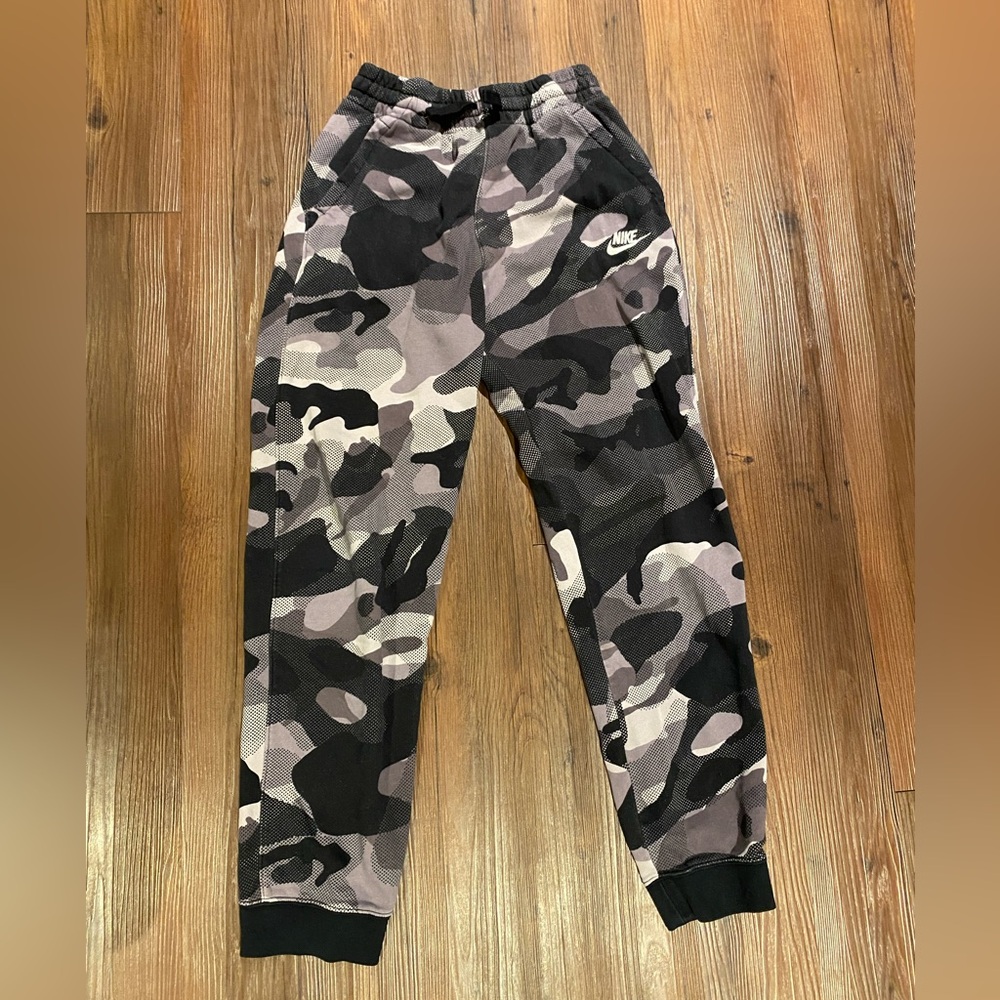 Nike Boys Camo Sweatpants